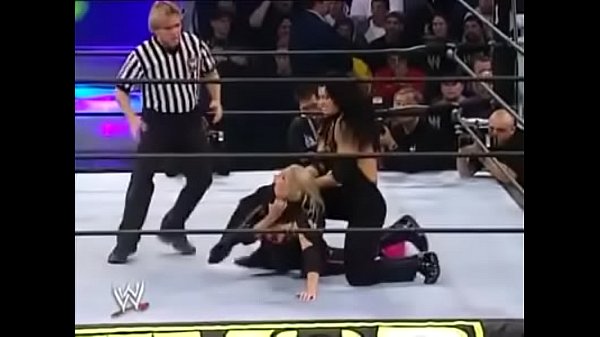 Victoria vs Trish Stratus Survivor Series 2002.