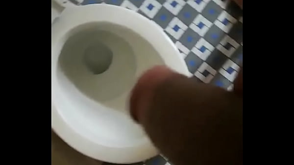 thumb pissing