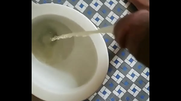 thumb pissing