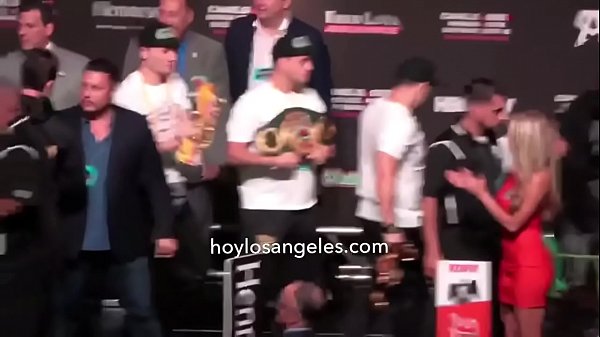 Download Video - Bulto de Canelo &Aacute;lvarez en el pesaje