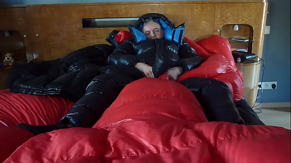 Download Video - parkasite nylon sneackers tn gaz