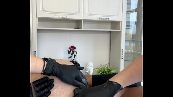During a shaving lesson, a client Cumshot on my student