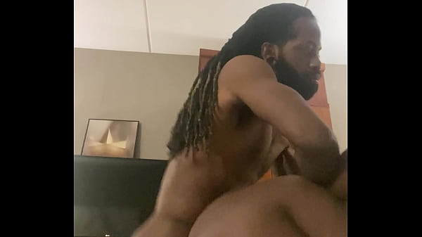 Pounding Ebony slut into the bed