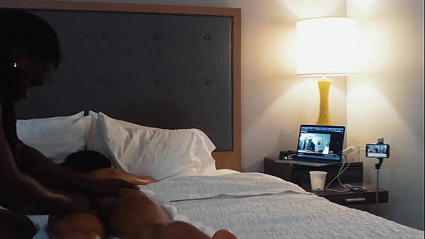 Amari Gold Gets Massaged with Body Oil (ANAL)