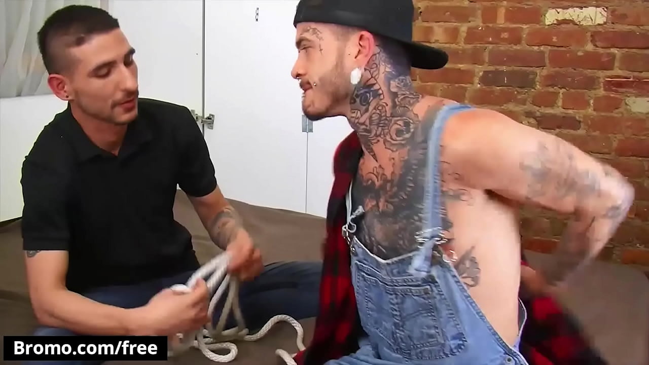 (Fly Tatem) Tiene Dick Deamon In Bondage Ofrece Su Gran Polla Para Una Mamada Antes De Penetrar Su Culo - Bromo
                   doggystyle deepthroat pounding bondage gay missionary twink piercings raw big cock tied up flip flop mouth fuck cock ring cum on body prone bone hairy butt bromo upside down blowjob inked hunk muchos negros