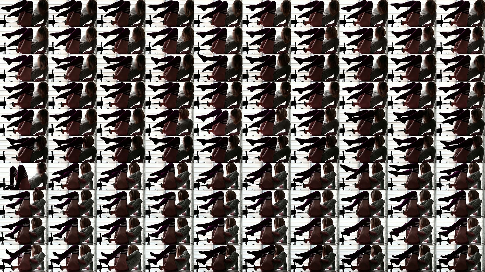 Anal Dildo On A Fucking Machine 预览图
