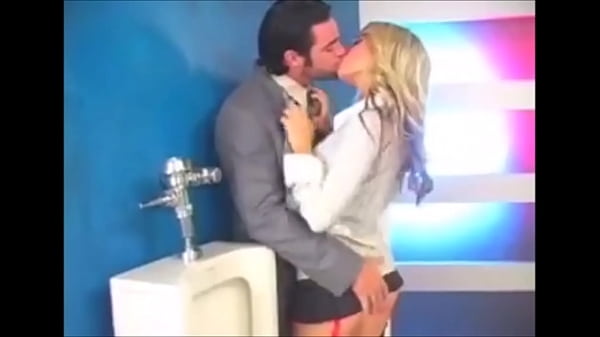 FUCKING HARD A BEAUTIFUL BLONDE – BUTT NAKED NASTY