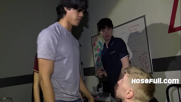 Jocks Gangbang A Loser - Hose