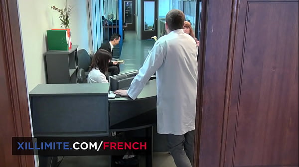 The gynecologist sodomizes her patient