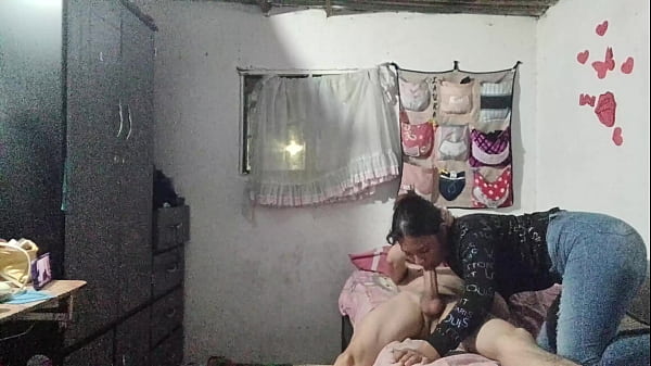 Artemisa74 - MADRASTRA PORQUE PONES A GRABAR EL CELULAR ?? - tranquilo mi amor tu solo relajate y dejate hacer el masaje en el pene que tanto quisiste - porno en espanol