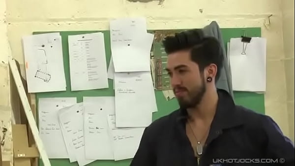 Best Male Videos - boss fucks his mechanic in t...