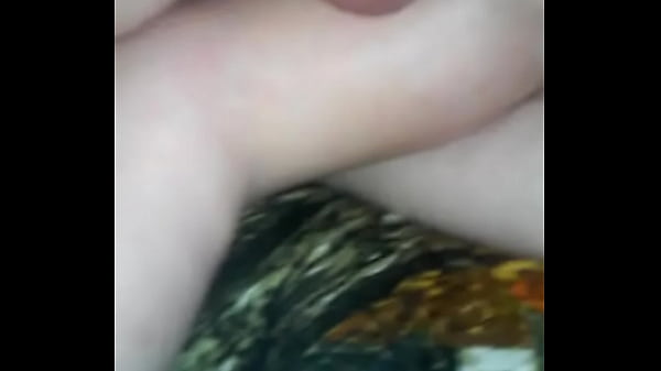 thumb footjob