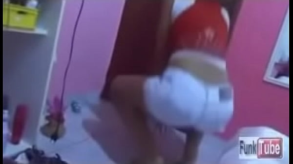 Girlfriend dancing funk 1