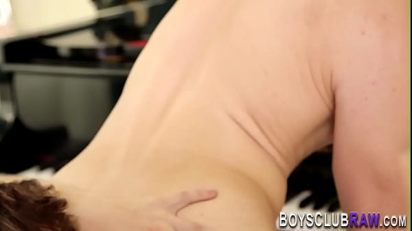 Gay amateur sucking dick
