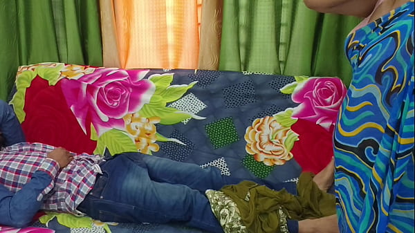 Desi stepmom had creampie sex when stepson dick boner while watching stepmom change clothes in Hindi audio.