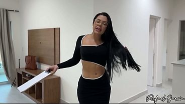 Hot real estate agent showed the apartment and got a blowjob from the horny client.