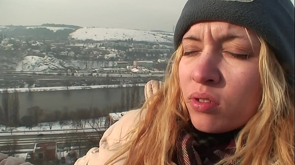 Blonde Bitch get fucked Outdoor