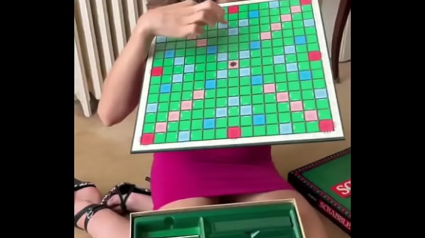 Une petite partie KhalaMite ?#Scrabble Ou alors y’a un truc que je n’ai pas compris ...
