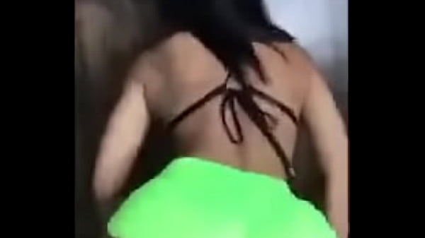 mulher gostosa dançando funk