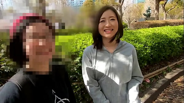 Riko-chan, a serious JD like a virgin who works hard in the volunteer circle, is a lewd woman who gets excited herself with healthy service sex! !