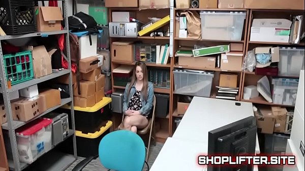 Fake Pregnant Shoplifter Kimmy Granger