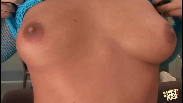 Big booty blonde slut Georgia Peach begs for deep thrusts during the raunchy anal threesome