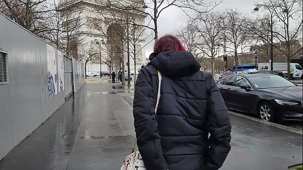I join a fan who offers me a plan in an unused room in the metro in Paris