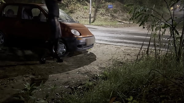 EXHIBITIONIST AMATEUR TRANNY HIGH HEELS DICK ASS FLASH NEXT TO ROAD