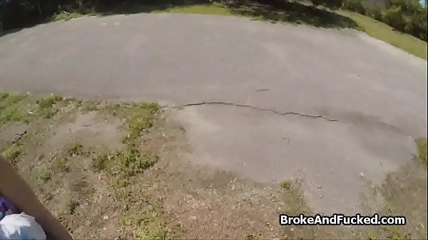 Rescued ex girlfriend blows her savior