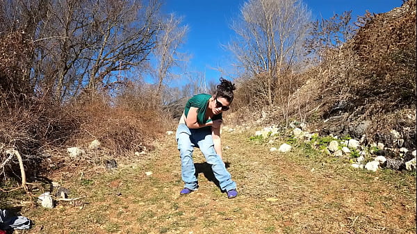 Unsuspecting wife - Pantsing wedgie prank