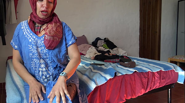 Download Video - Hot algerian arab slut opens her hairy pussy for big black cocks in Marseille