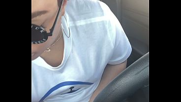 Freak Gets Caught in Parking Lot Fucking her Pussy In Car