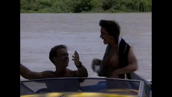 Ashlyn Gere gets an outdoors fucking from Rocco