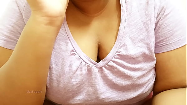 Desi sexy aunty boobs