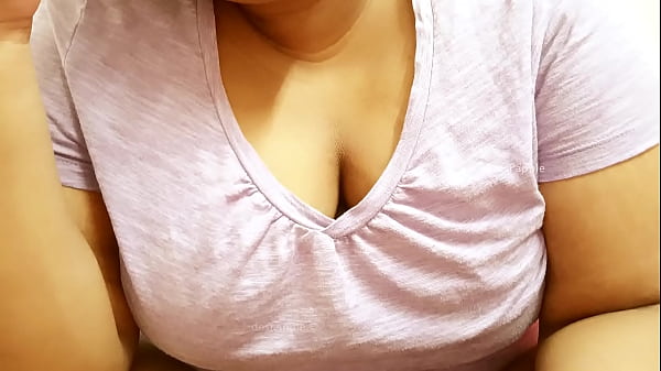 Desi sexy aunty boobs