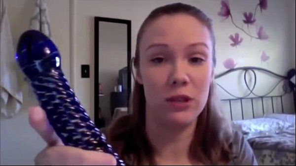 Icicles No. 29 Blue Wave G-Spot Sex Toy – How to Use a Glass Dildo