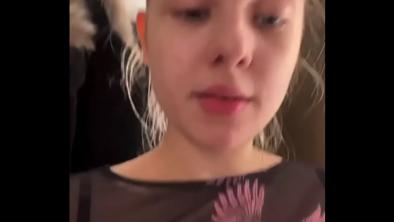 Blowjob in the Changing room - XVIDEOS.COM