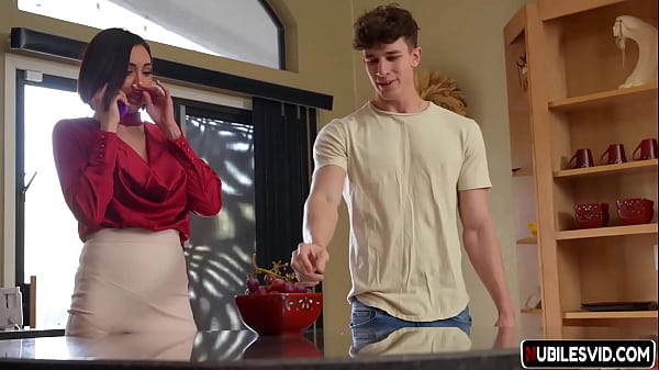 Download Video - Real StepSis Fuck Her Boyfriend on Stepmoms Bed