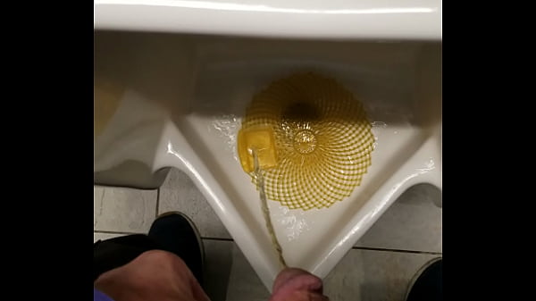 Pisse D'urinoir En Milieu De Matinée