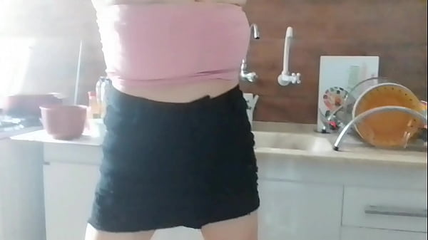 Download Video - Dancei pro pedreiro ficar com o pau bem duro pra depois me comer gostoso  Stella Still Fabinho Costha  Full Red