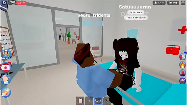 NURSE PIROCA ENCONTRA PACIENTE DANDO MOLE NO CUZINHO E LEVA ELA PRA SE TRATAR ACABOU TOMANDO MUITO LEITE INTEGRAL DO MR PIROCA RETANGULAR