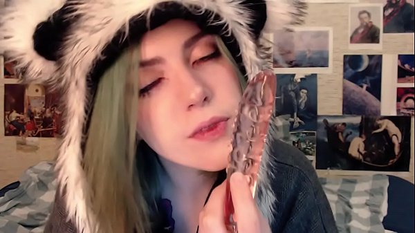 Cute girl masturbates her wet pussy and cum to warm up