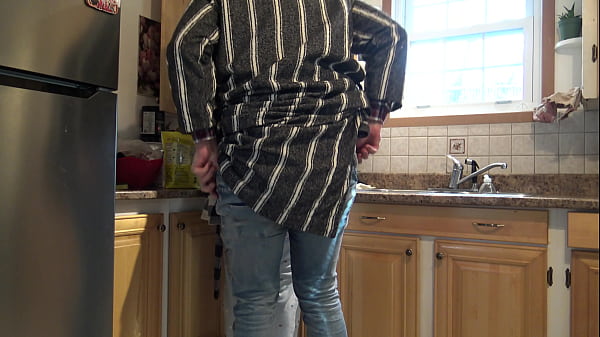 Turkish Muslim Maid Lets Horny Boss Fuck Her Asshole In The Kitchen