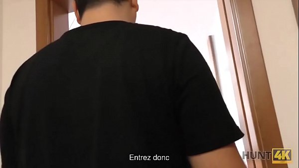 Download Video - HUNT4K&period; Blonde arr&ecirc;te de se battre avec BF parce que l'&eacute;tranger donne de l'argent