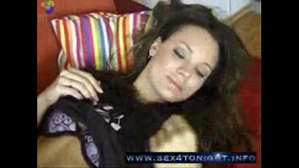 hot Girl masturbates