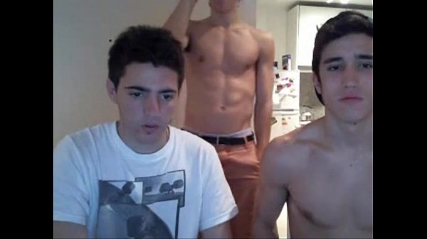 Amigos heteros mostram bunda cu na cam insta @l...