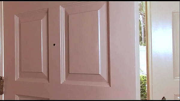 Aubrey Banks Is 18 And Loves Getting Jizz On Her Face