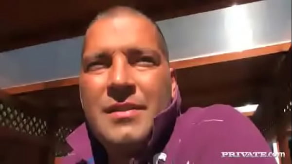 Outdoor DP for Ivana Sugar