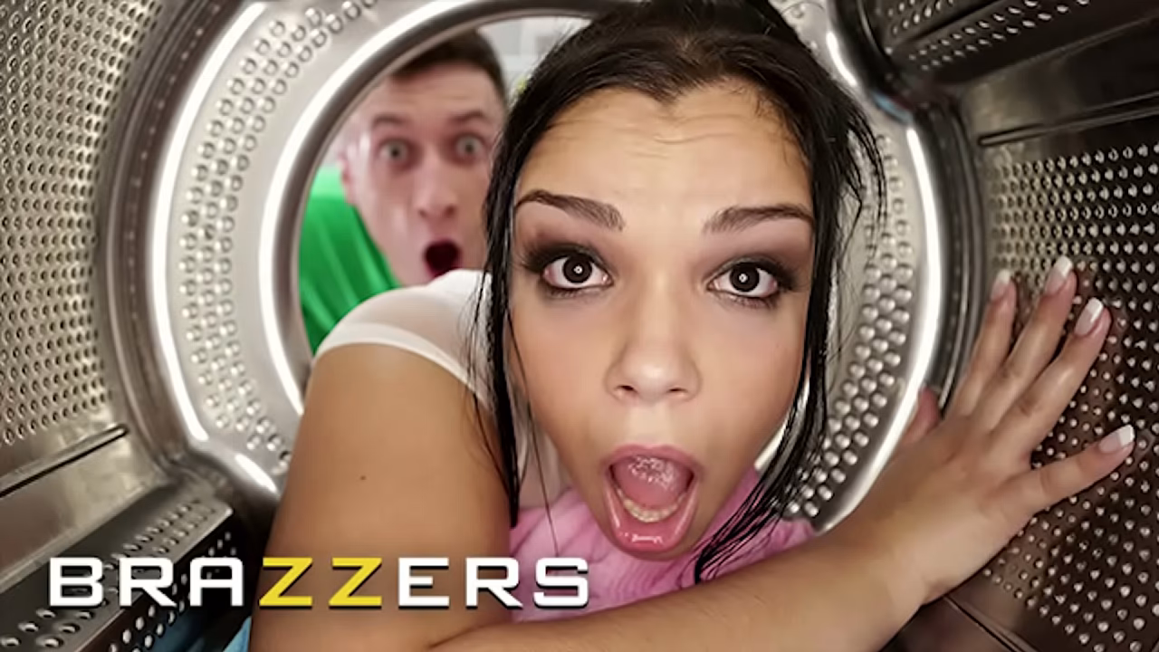 BRAZZERS - Escenarios salvajes y reñidos desembocan en sexo explícito en esta compilación protagonizada por las mayores estrellas de Brazzers.
                            cumshots doggy pounding naughty brazzers unforgettable intense passionate steamy stuck hardcore sex ass fuck tight pussy wild sex juicy ass under table fan favorites hottest stars muchos negros