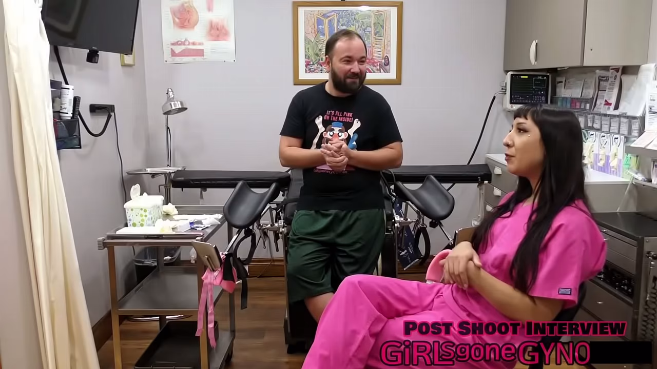 Playing Around With The Ultrasound - Selena Sativa